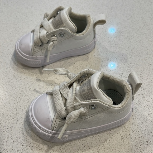 All Stars Converse White Baby Sneakers Size 2 - Picture 2 of 11